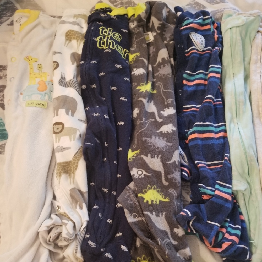 11 pair of footed sleepers 6 - 9 months